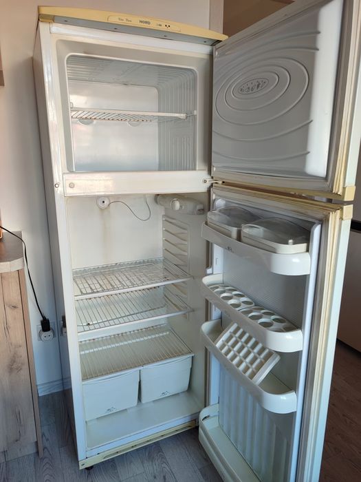 Продам холодильник