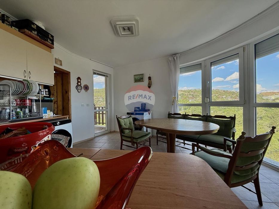 Продава се Тристаен апартамент в Балчик - 89 кв.м за 1270 €/кв.м - Снимка #1