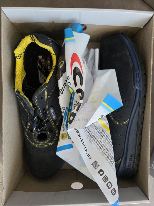 Работни обувки с бомбе COFRA