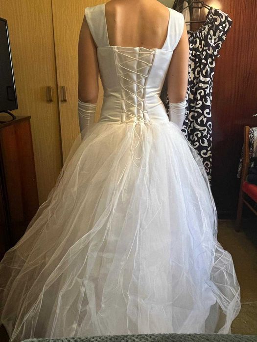 Rochie mireasa cu accesorii
