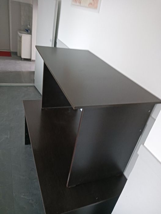 Офисный стол в отличном состоянии