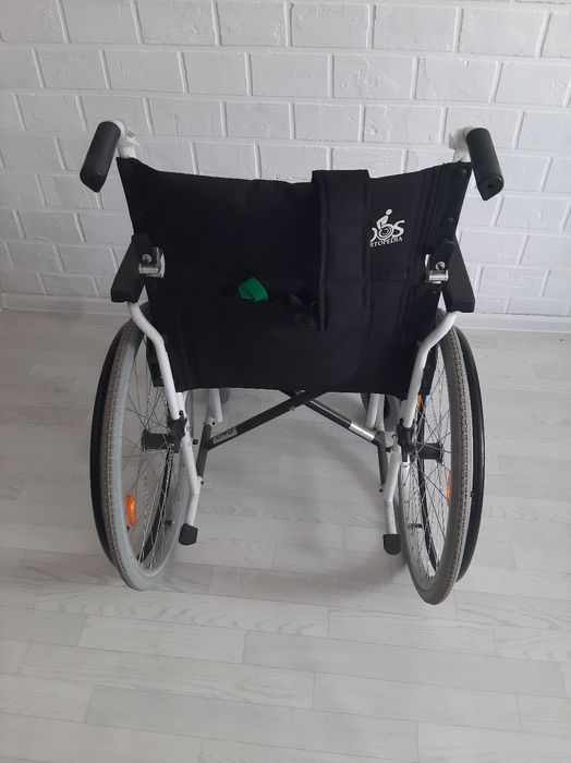 Продам инвалидную коляску