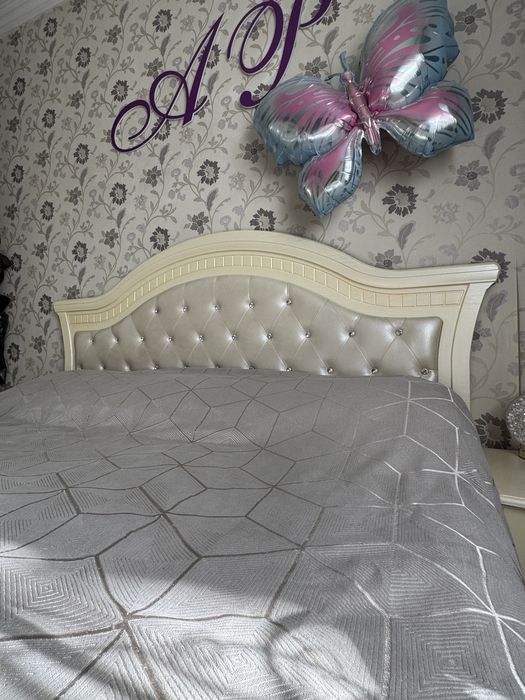 Спальный гарнитур Венера 5д