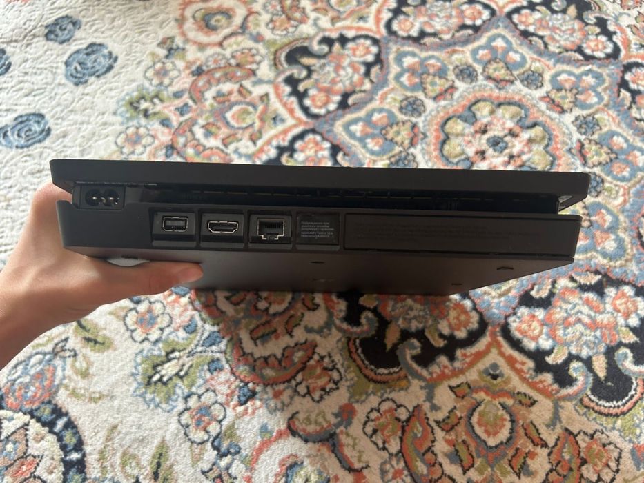 Продам рs 4  с виар очками