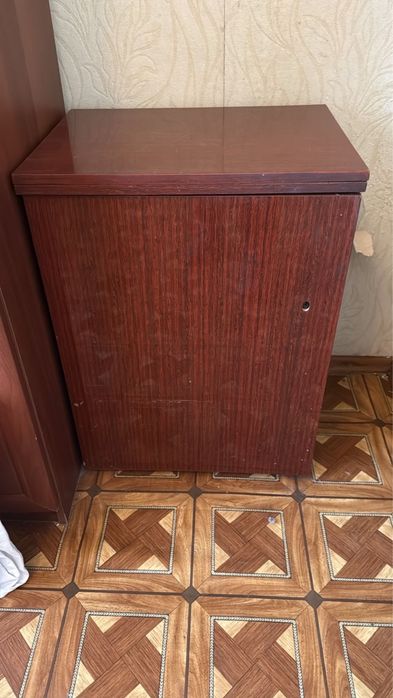 Продам швейную машинку