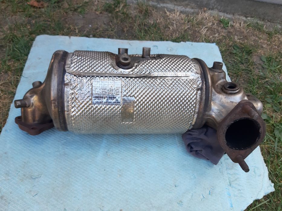 Filtru de particule / DPF Hyundai Tucson 2.0 CRDI E6   DEFECT
