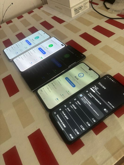 Telefoane Samsung Galaxy S22 Ultra S21 Fe S10 Plus A40 și Motorola G53