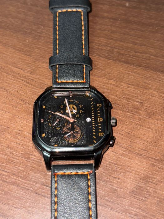 Продаю мужские кварцевые часы