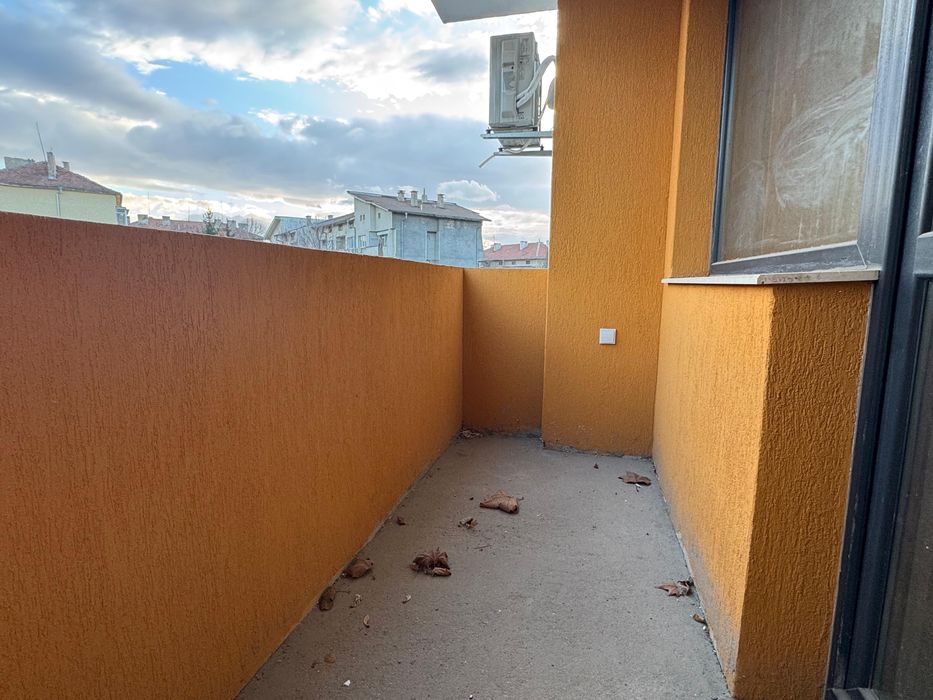 Продава се Тристаен апартамент в Търговище, Център - 82 кв.м за 684 €/кв.м - Снимка #8