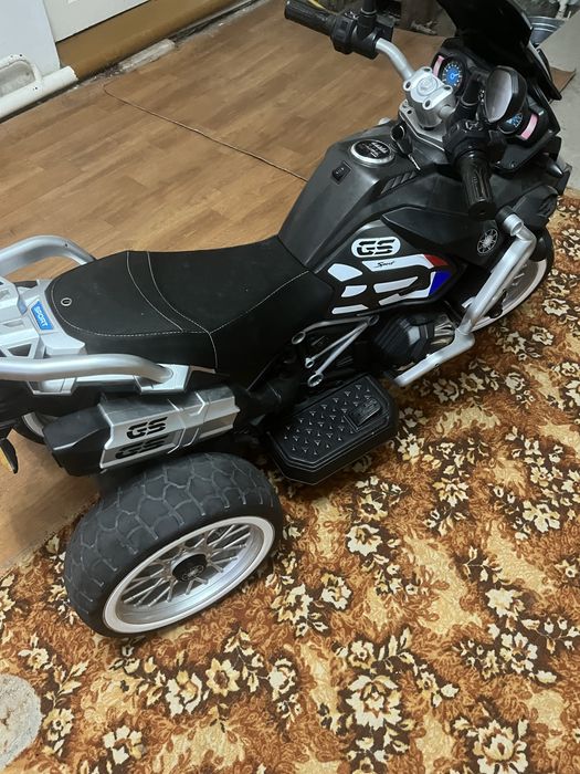 Skuter satiladi 3 balonli