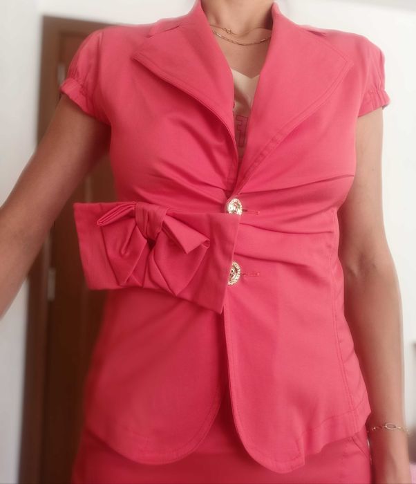 Дамски костюм - пола и сако