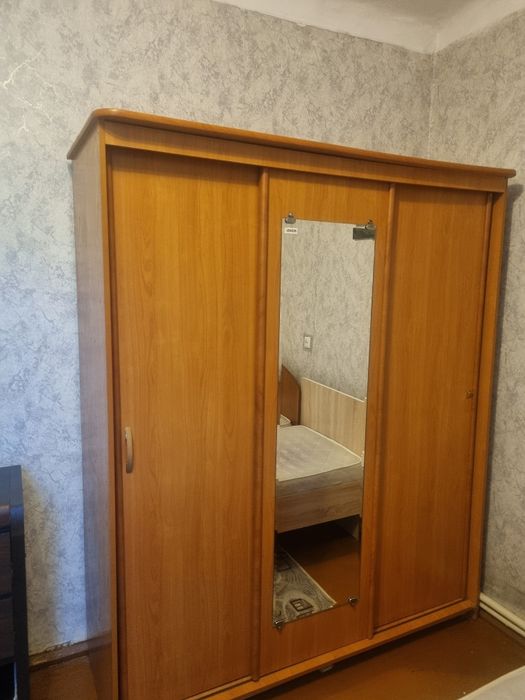 Продам шифоньер.