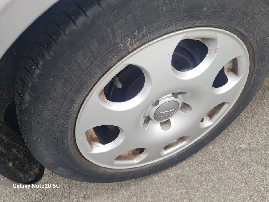 Vand audi a4 2002 1,9 tdi 131 cp impecabil totul funcional, nu necesita nici o investitie 221000 km reali