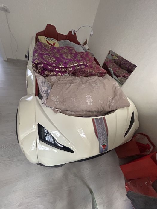 Продам кровать машину