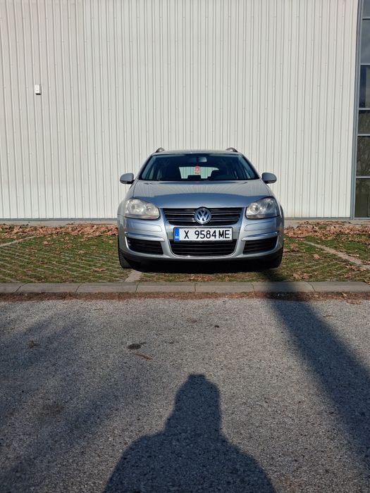 Фоксваген голф комби 1.9 дизел 105 кс. Регистриран годишна винетка