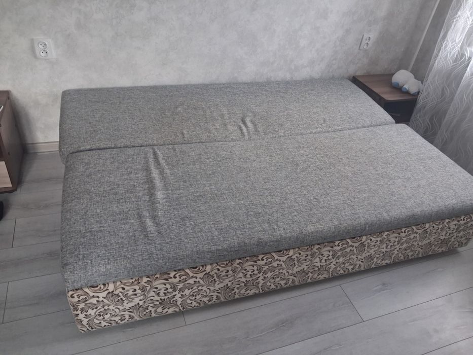 Продам диван недорого
