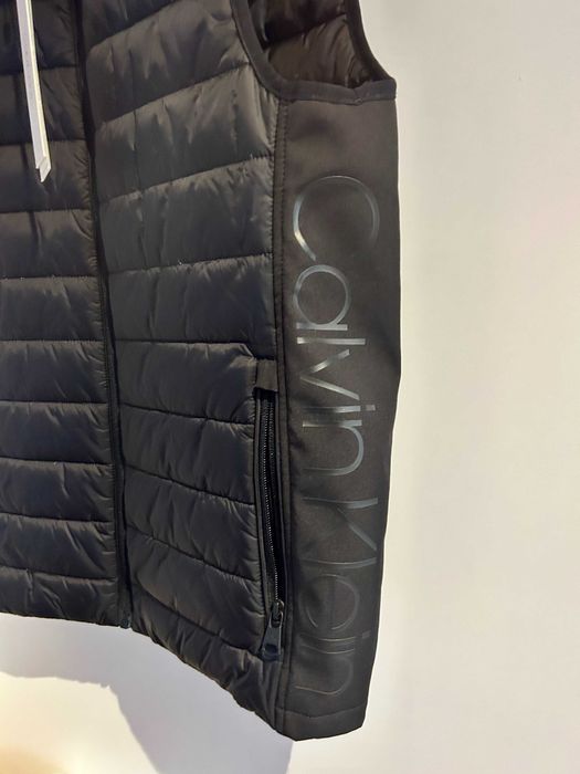 Нова безръкавна грейка Calvin Klein S