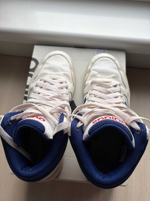 Продавам маратонки Adidas