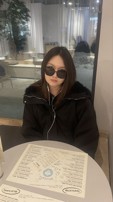 Очки в форе «кошачий глаз»