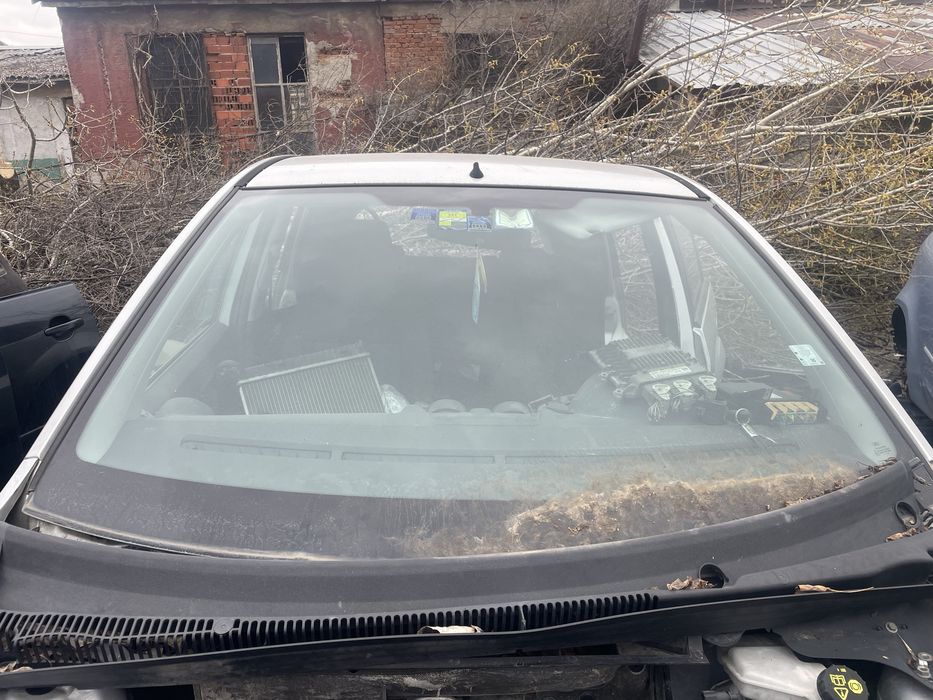 Челно стъкло за ford fiesta 2001 - 2007г