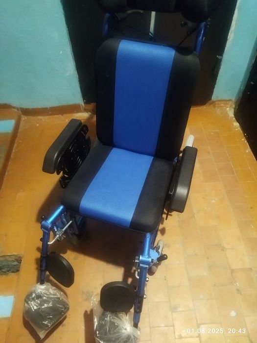Продам инвалидную коляску.