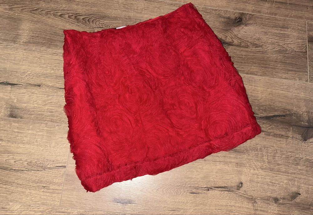 Дамска елегантна червена пола