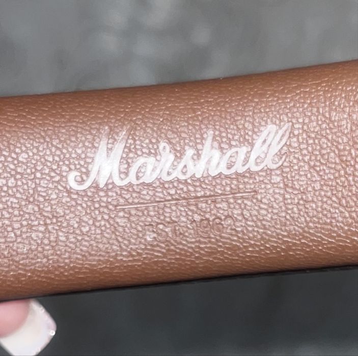 Продам наушники Marshall