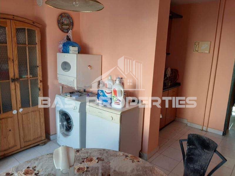 Продава се Тристаен апартамент в София, Фондови жилища - 96 кв.м за 2032 €/кв.м - Снимка #4