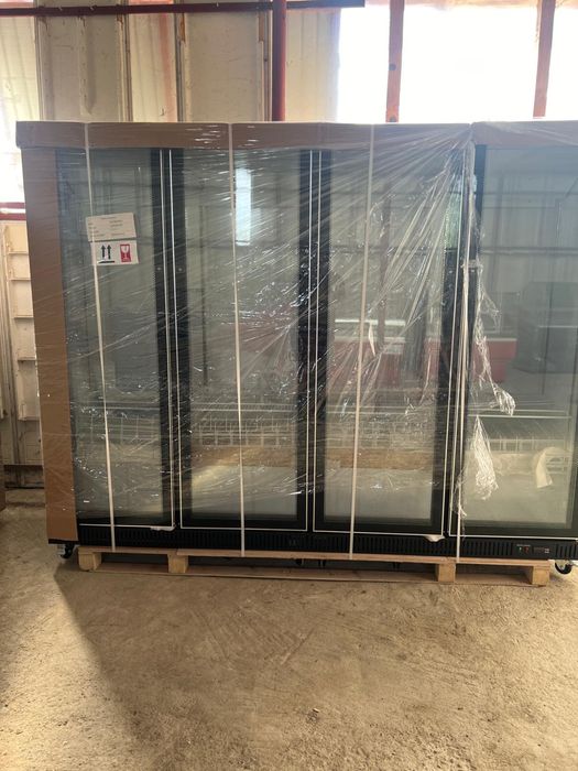 Vitrina frigorifica cu 4 usi pt lactate/racoritoare/prajituri