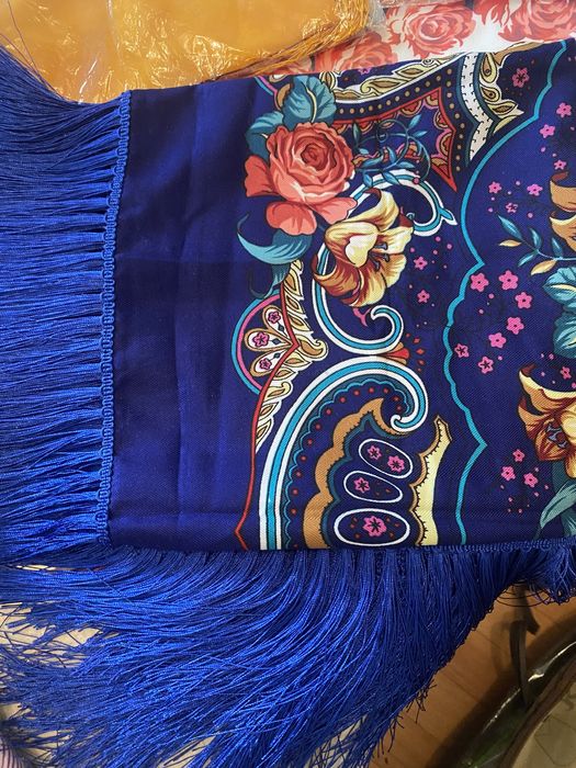 Платки, отрезы