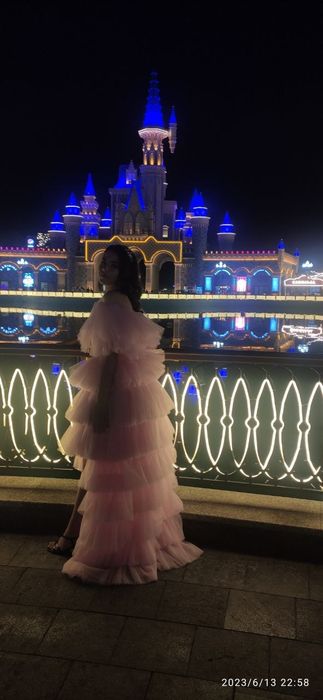 Платье розовое для девушек