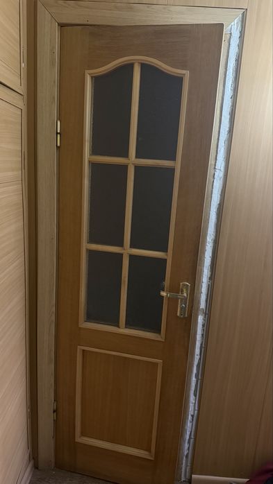 Продам межкомнатные двери, со стеклом