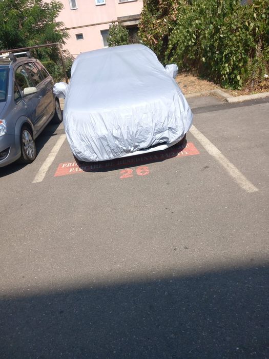 Husa gri masina Dacia Logan
