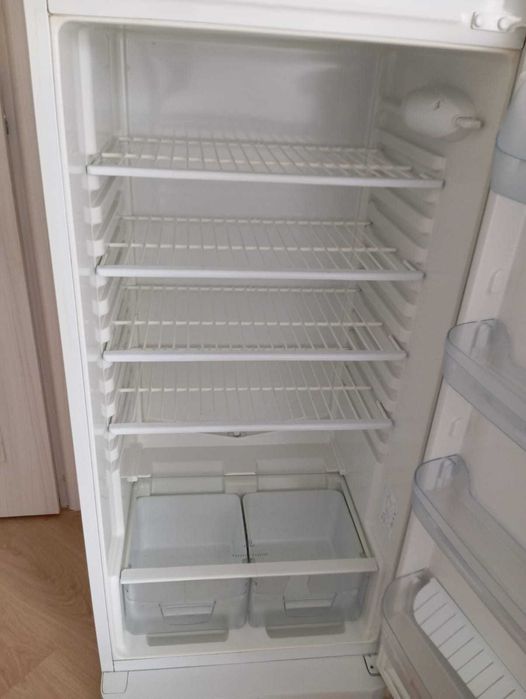 Продам холодильник Индезит