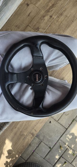Volan sport cu 3 spite MOMO 300mm