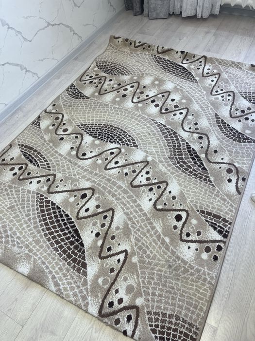 Продам б/у ковры