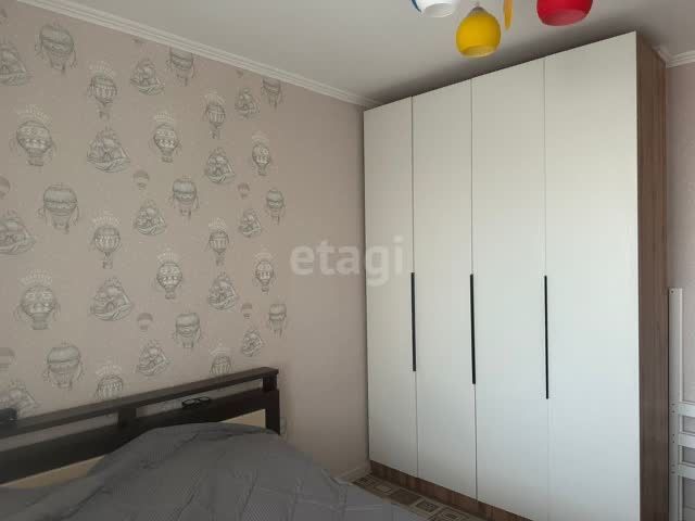 Продам 4 комнатную квартиру