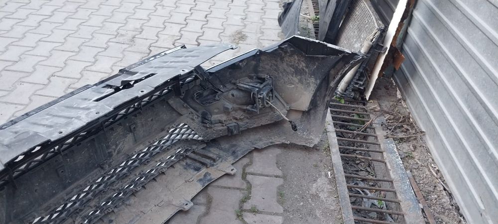 Продам бампер от Веста кросс