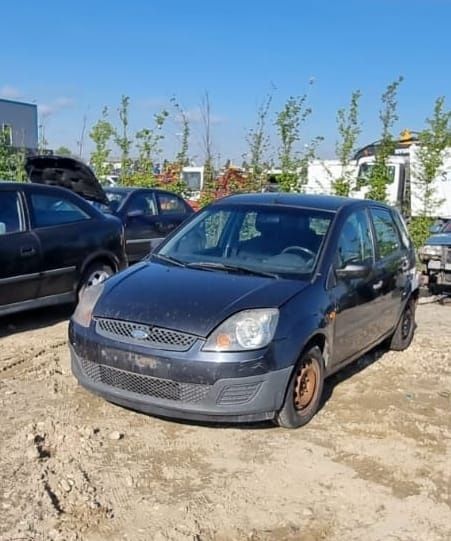 Bara fata capota usa far bara spate Ford Fiesta