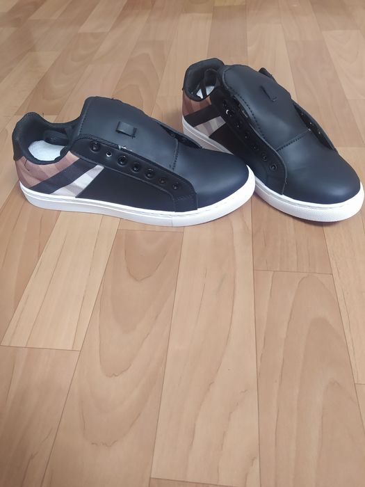 Кросовки - Burberry