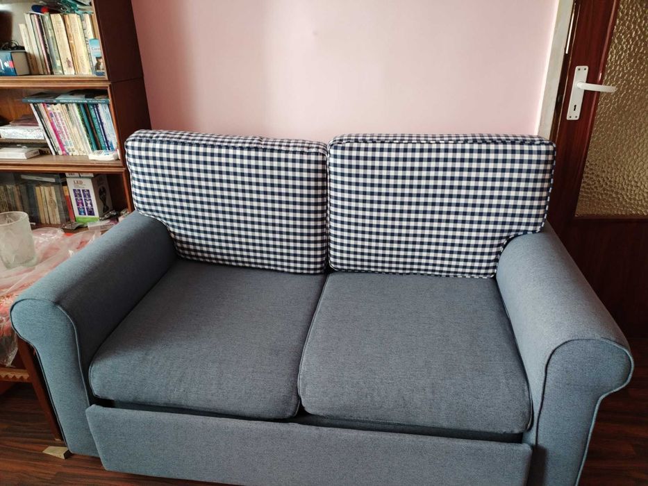 Canapea extensibilă 2 locuri