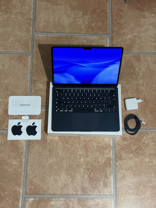 Macbook Air M2 2022