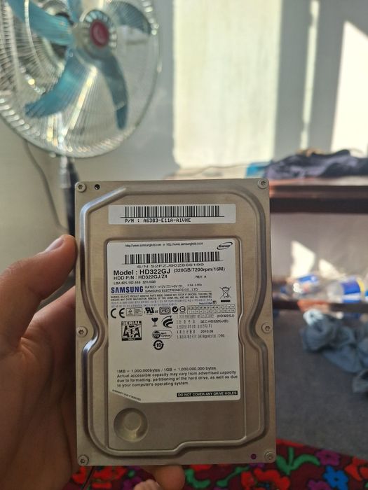 320 Gb Samsung.       .
