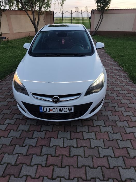 Vând Opel Astra J 1,7 diesel, foarte fiabila și economa