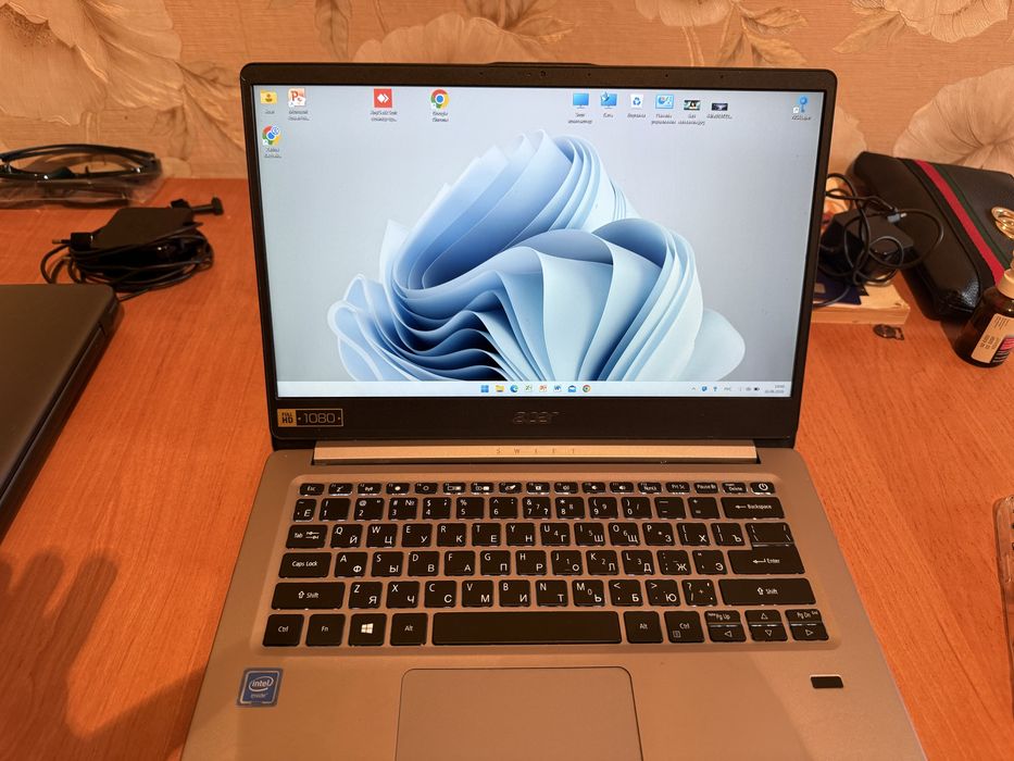 Ноутбук Acer.