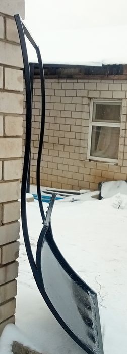 Лопата скрепер для чистки снега