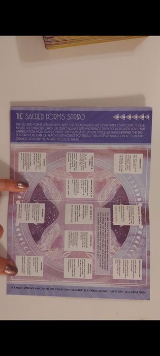 Гадателски карти Таро, луксозен комплект с книжки и постелка