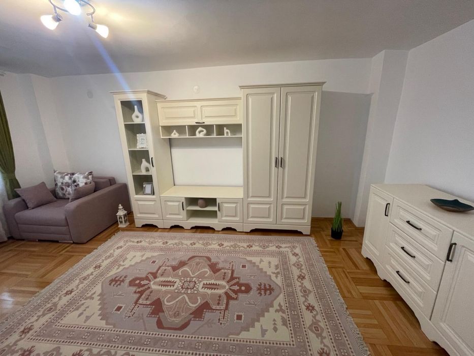 Inchiriez  apartament cu 1 camera !