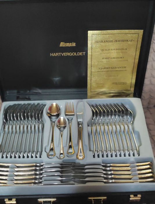 Tacamuri placate cu aur dur