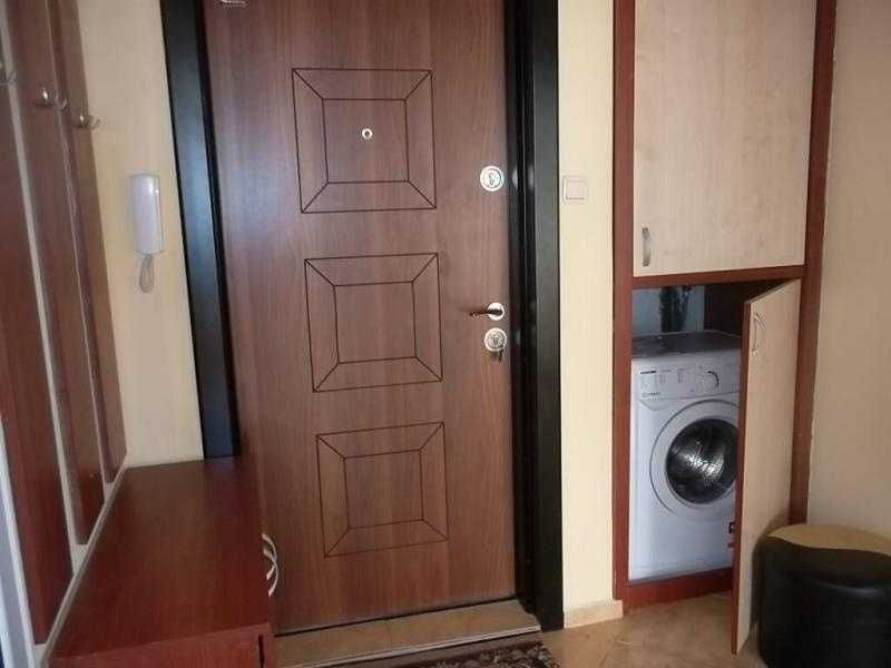 Дава се под наем Двустаен апартамент в Бургас, Лазур - 65 кв.м за 612 € - Снимка #6